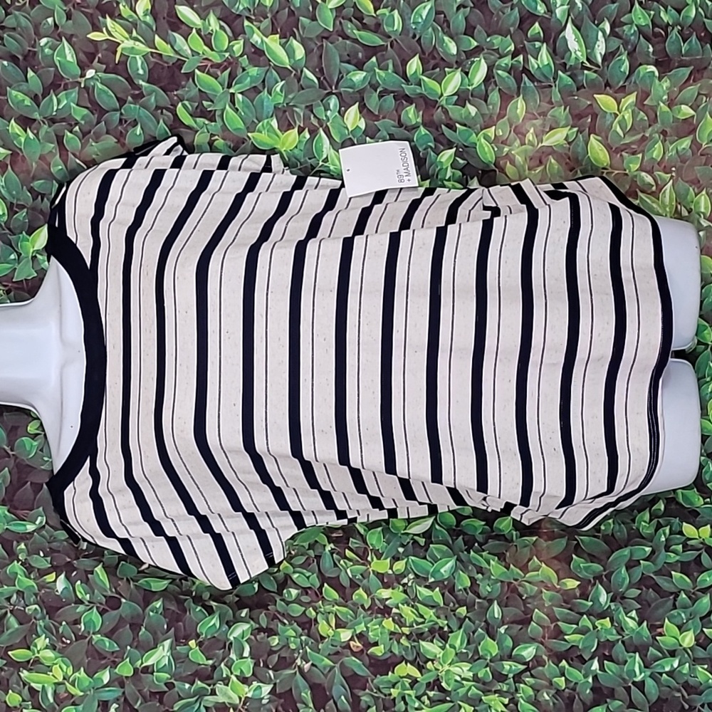 NWT 89th & Madison top